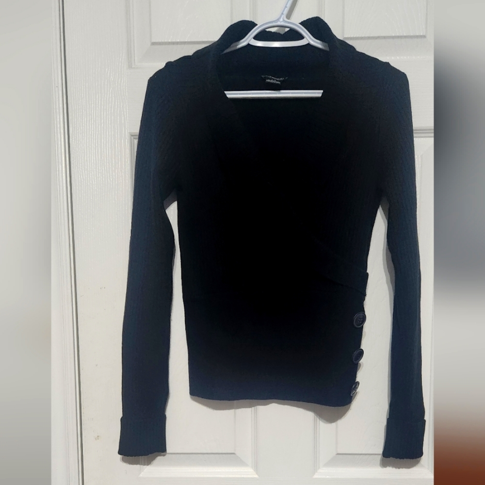 Ribbed V- sweater